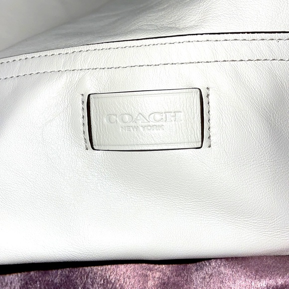 Coach Hadley White Lambskin Leather Duffel Bag removable strap & wristlet NWOT - Picture 11 of 11